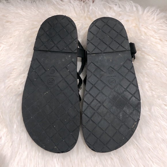 💥 CHANEL Leather Chain Gladiator Dad Sandals Sz 37 - Picture 7 of 10